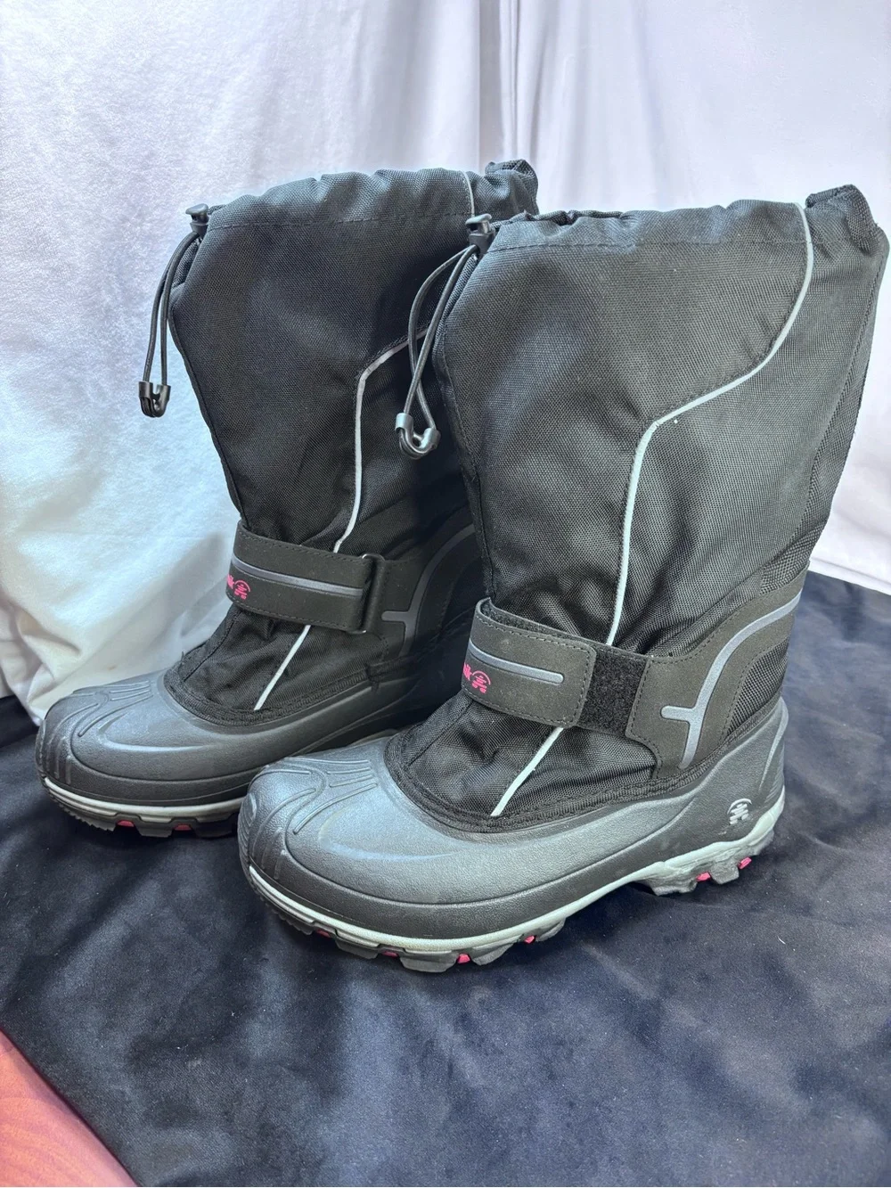 Kamik Whitehills Waterproof Insulated Winter Snow Boots Men’s 7 / Women’s 8.5